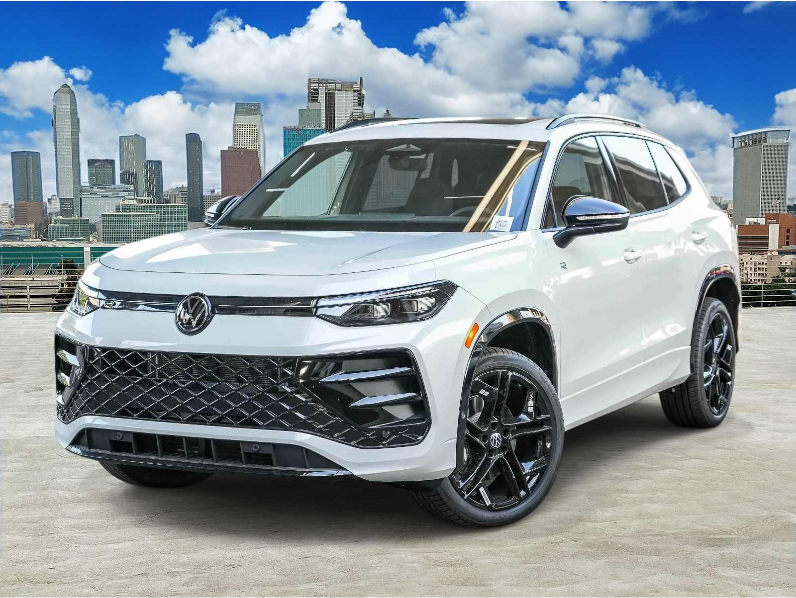 2026 Volkswagen Tiguan SE R-LINE BLACK's photo