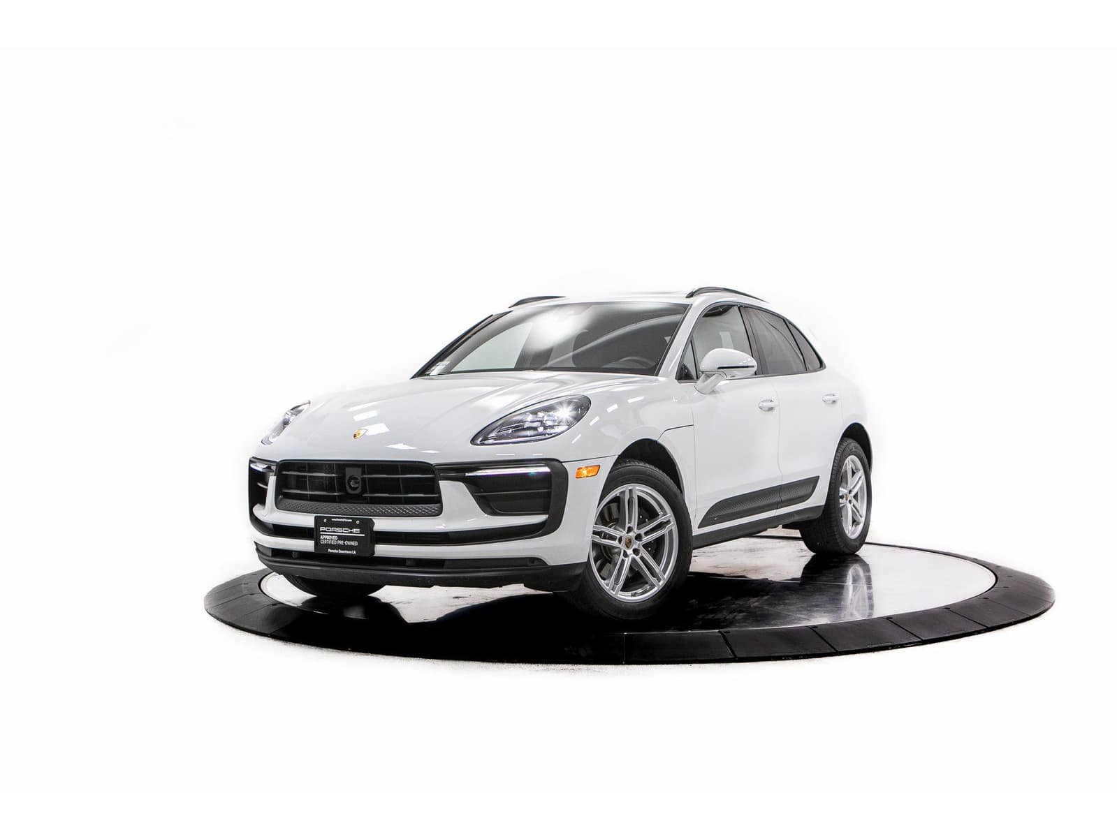 2023 Porsche Macan Base