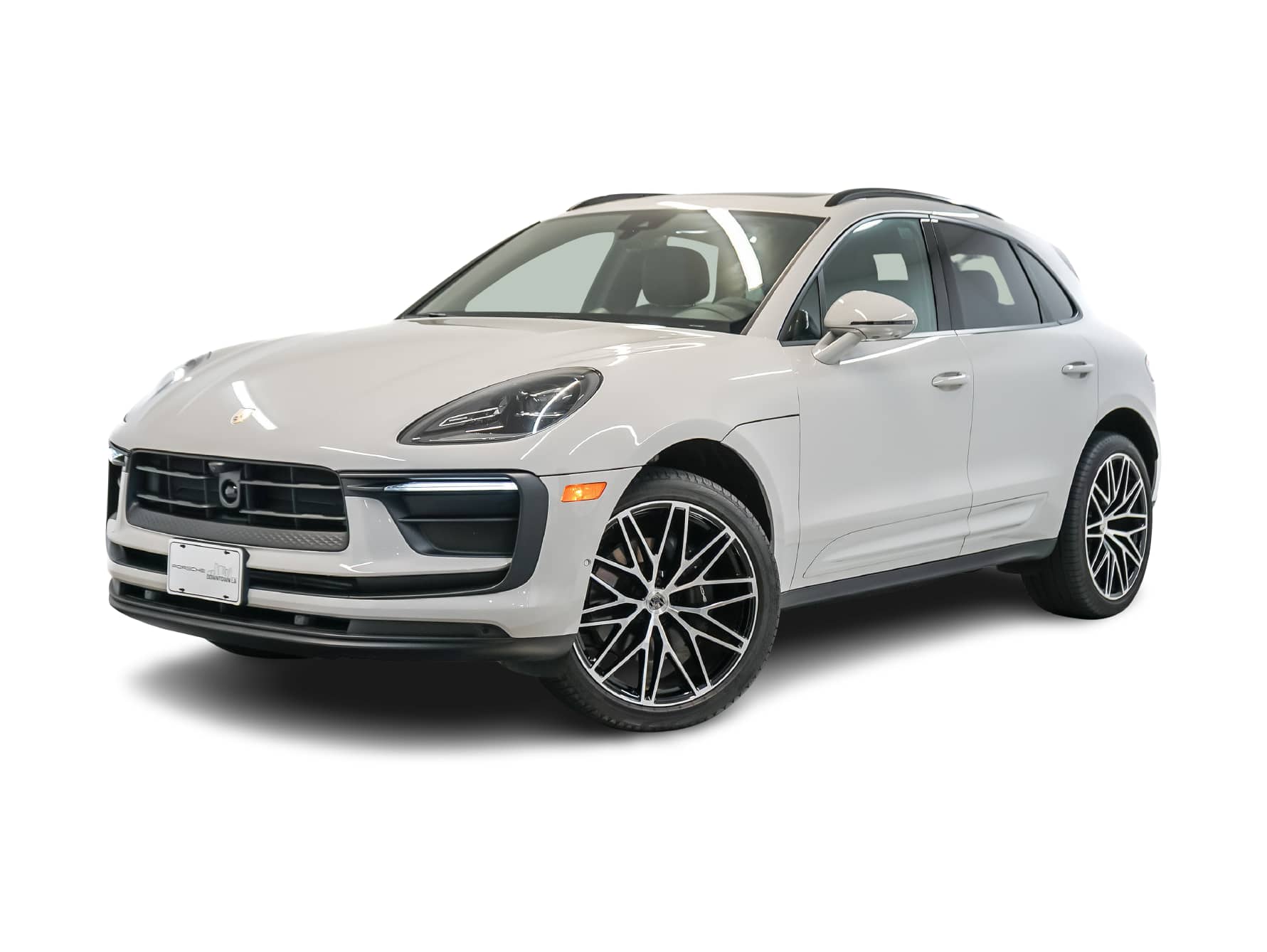 Thumbnail: 2026 Porsche Macan - 1