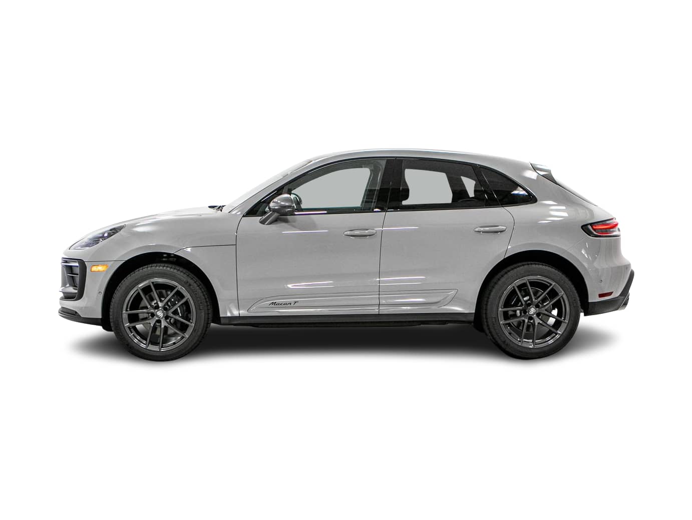 Thumbnail: 2026 Porsche Macan - 1