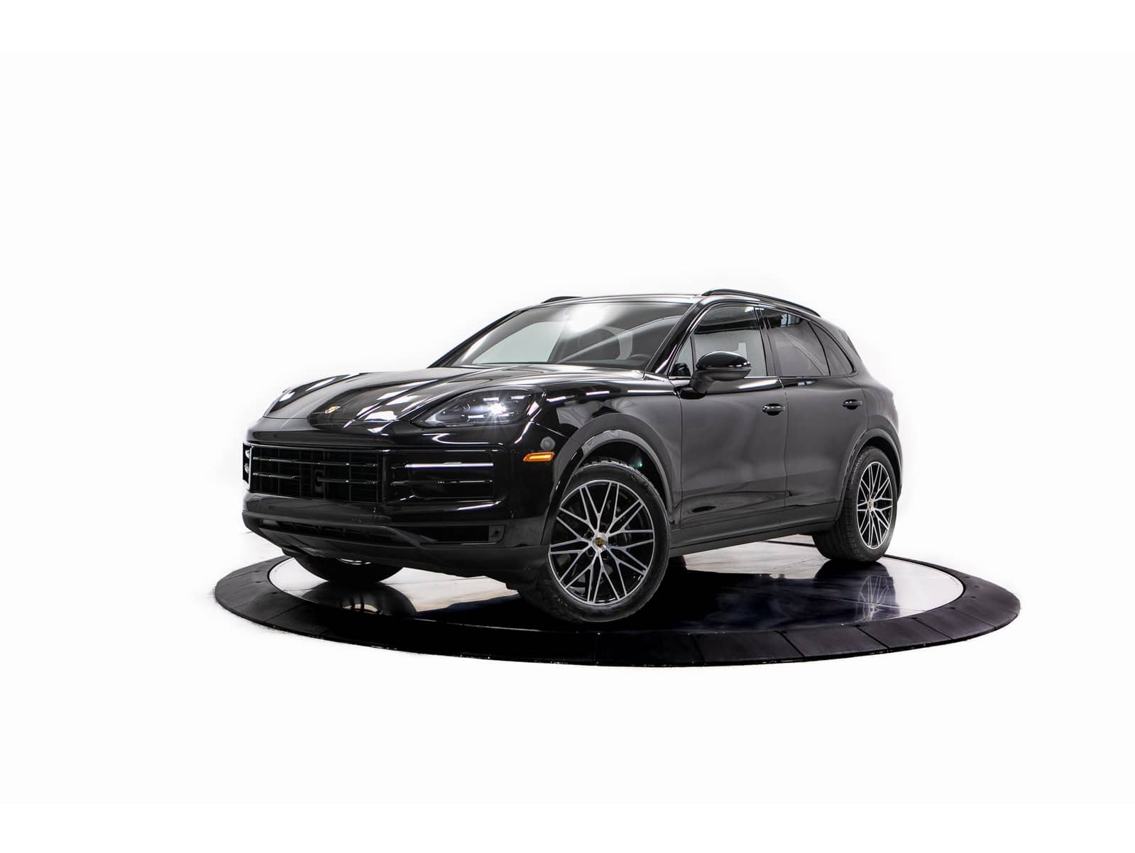 2024 Porsche Cayenne Base's photo