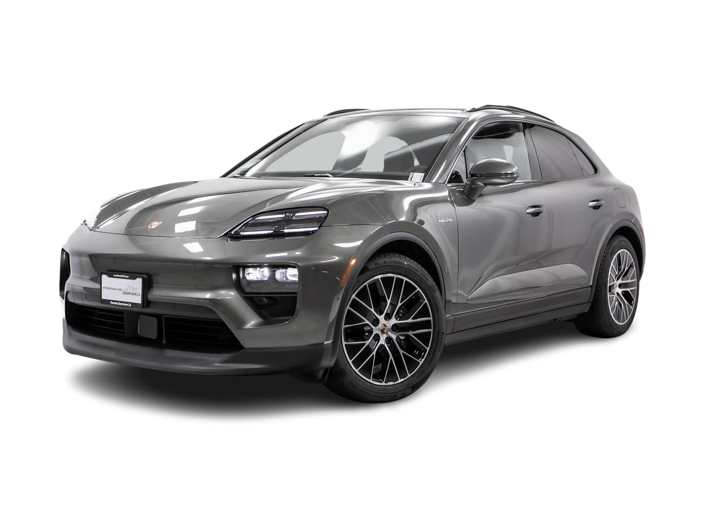 Thumbnail: 2025 Porsche Macan - 1