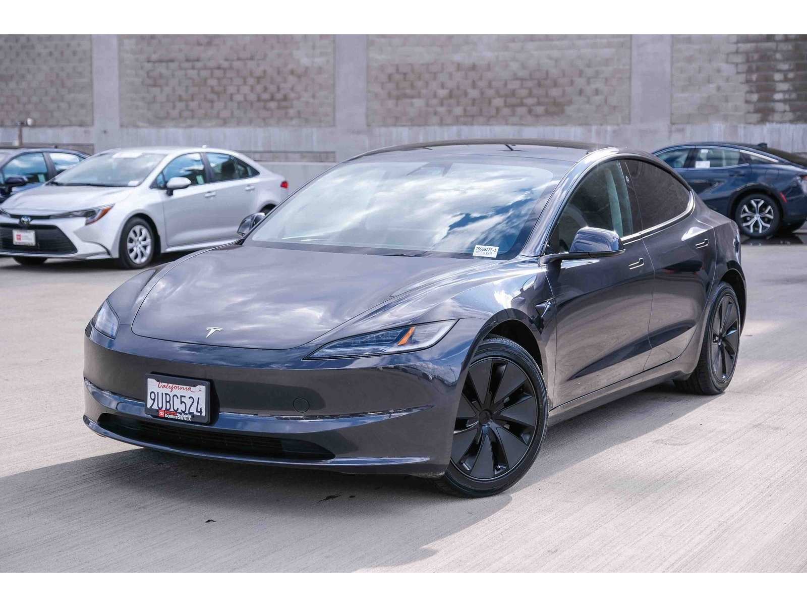 2025 Tesla Model 3 Performance's photo