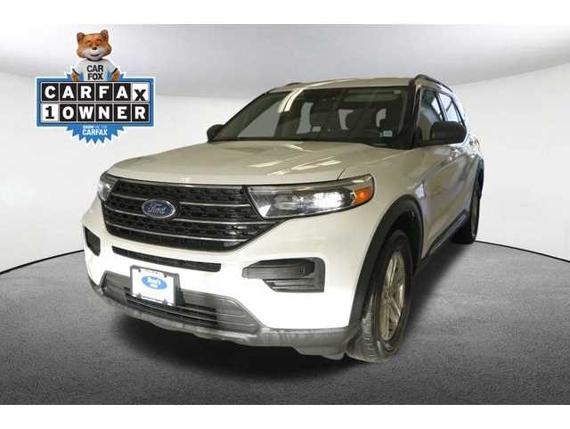 2023 Ford Explorer XLT's photo