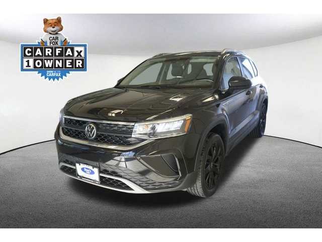 2023 Volkswagen Taos SE's photo