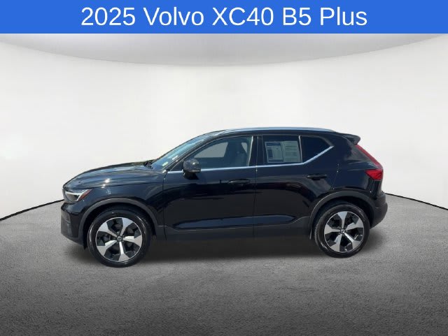 2025 Volvo XC40
