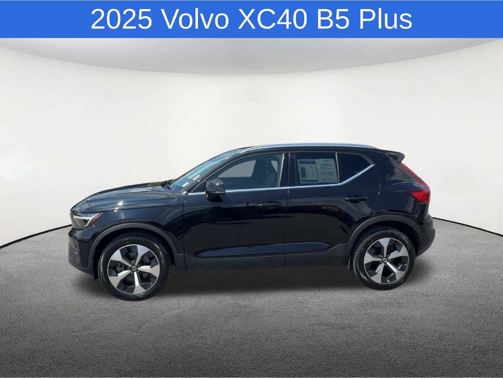 2025 Volvo XC40