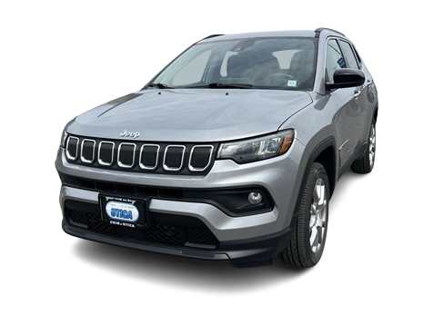 2022 Jeep Compass Latitude -
                Yorkville, NY