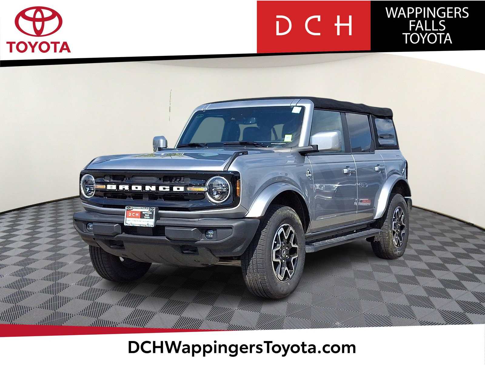 2023 Ford Bronco 4-Door Outer Banks