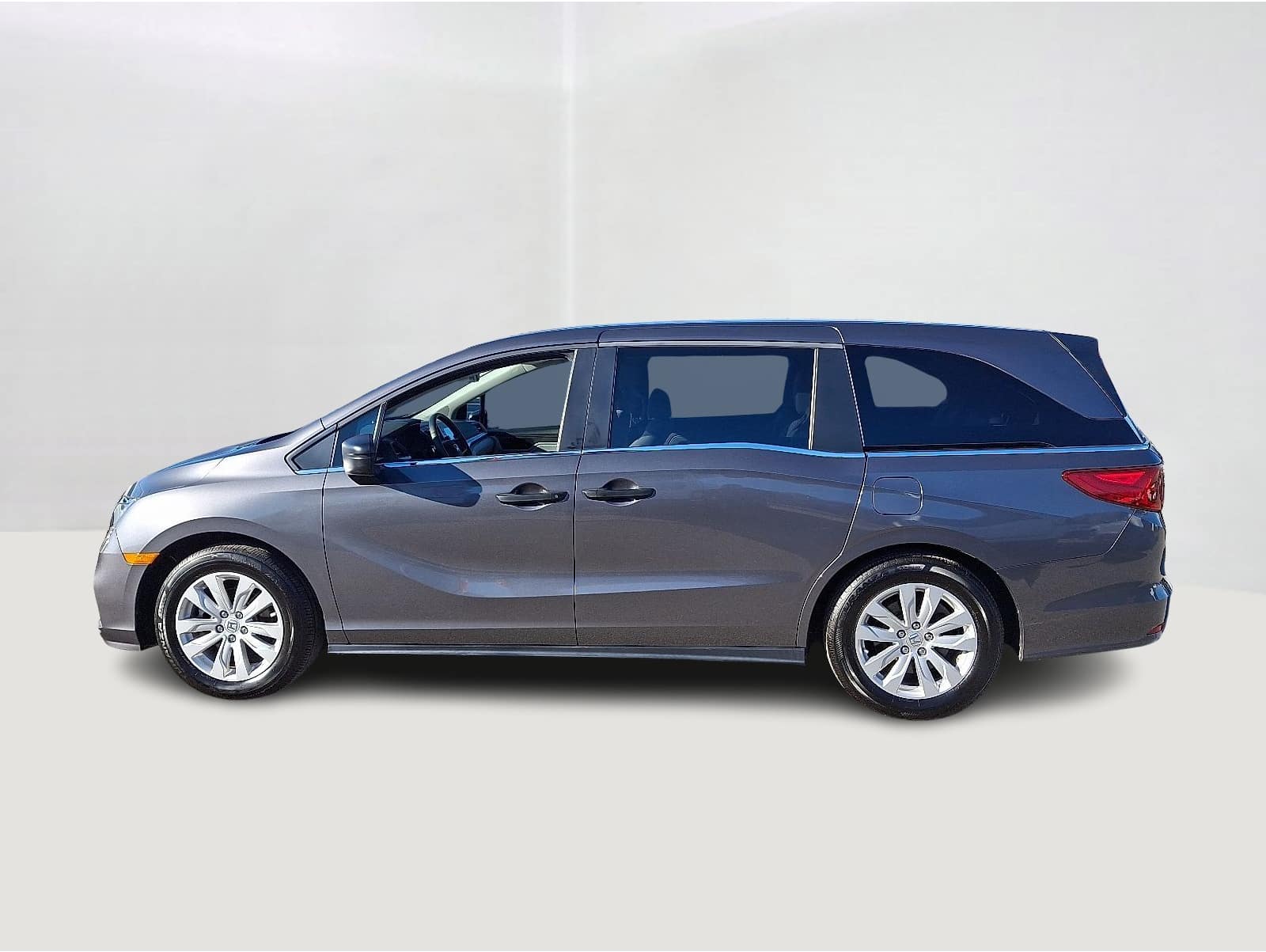 2018 Honda Odyssey LX's photo