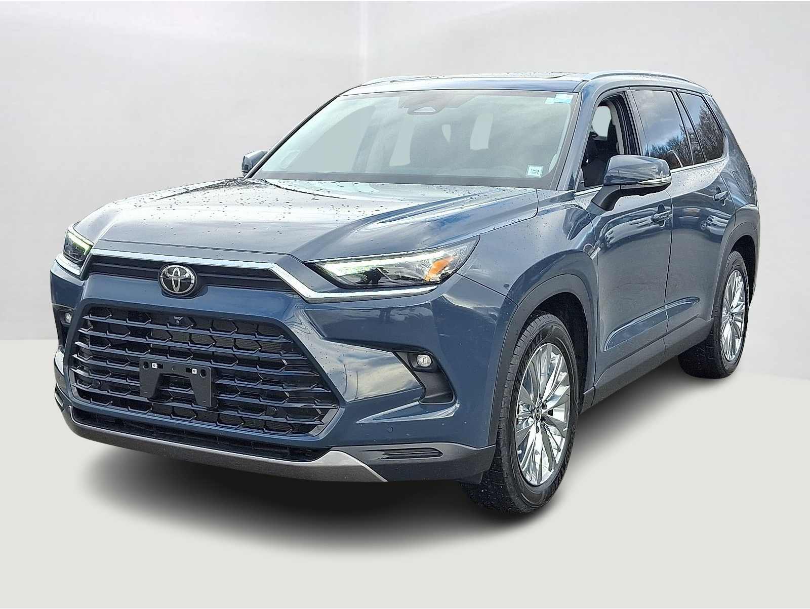 2024 Toyota Grand Highlander Platinum's photo