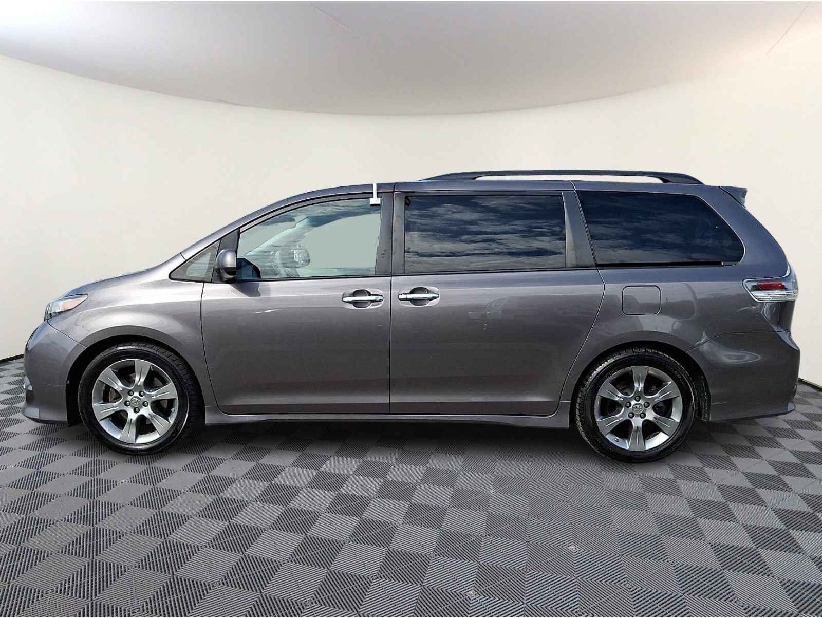 2014 Toyota Sienna SE