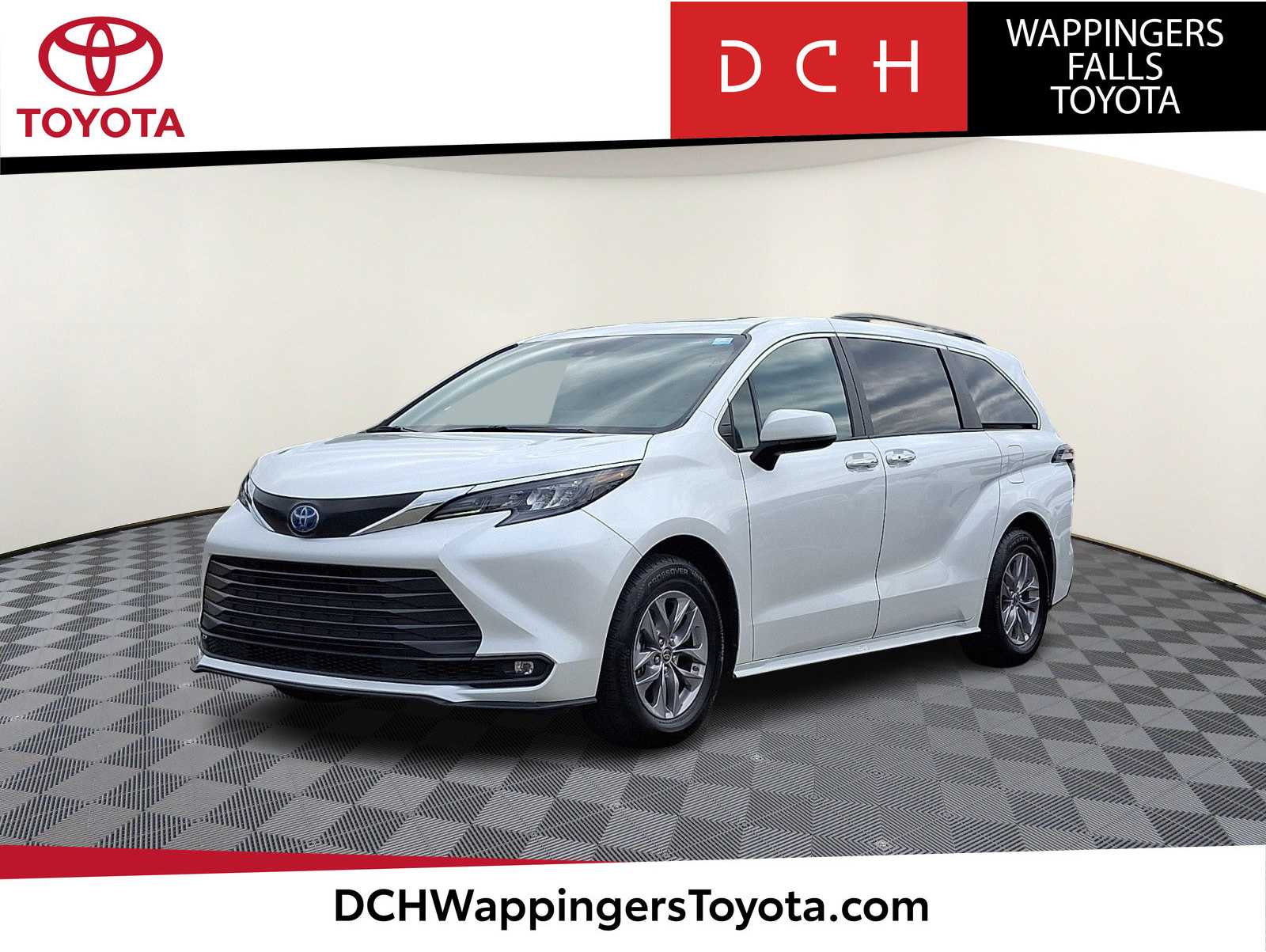 2025 Toyota Sienna XLE