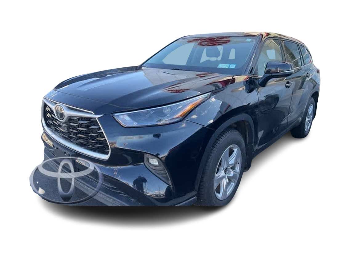 2022 Toyota Highlander LE Hero Image