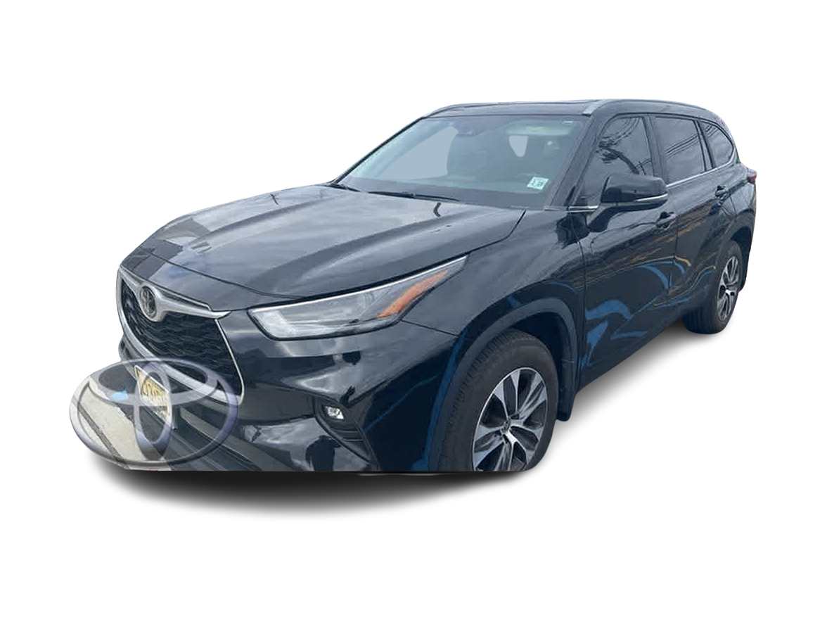 2023 Toyota Highlander XLE Hero Image