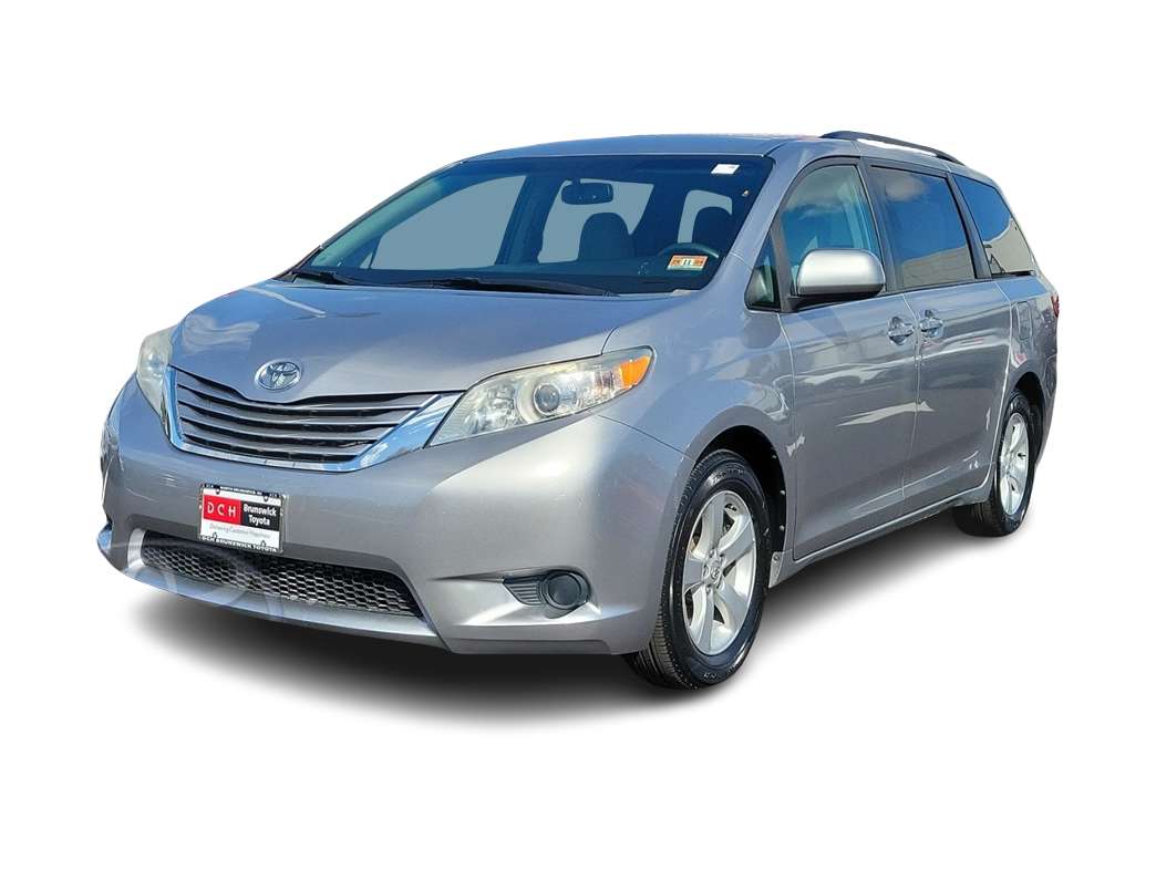 2015 Toyota Sienna LE -
                North Brunswick, NJ