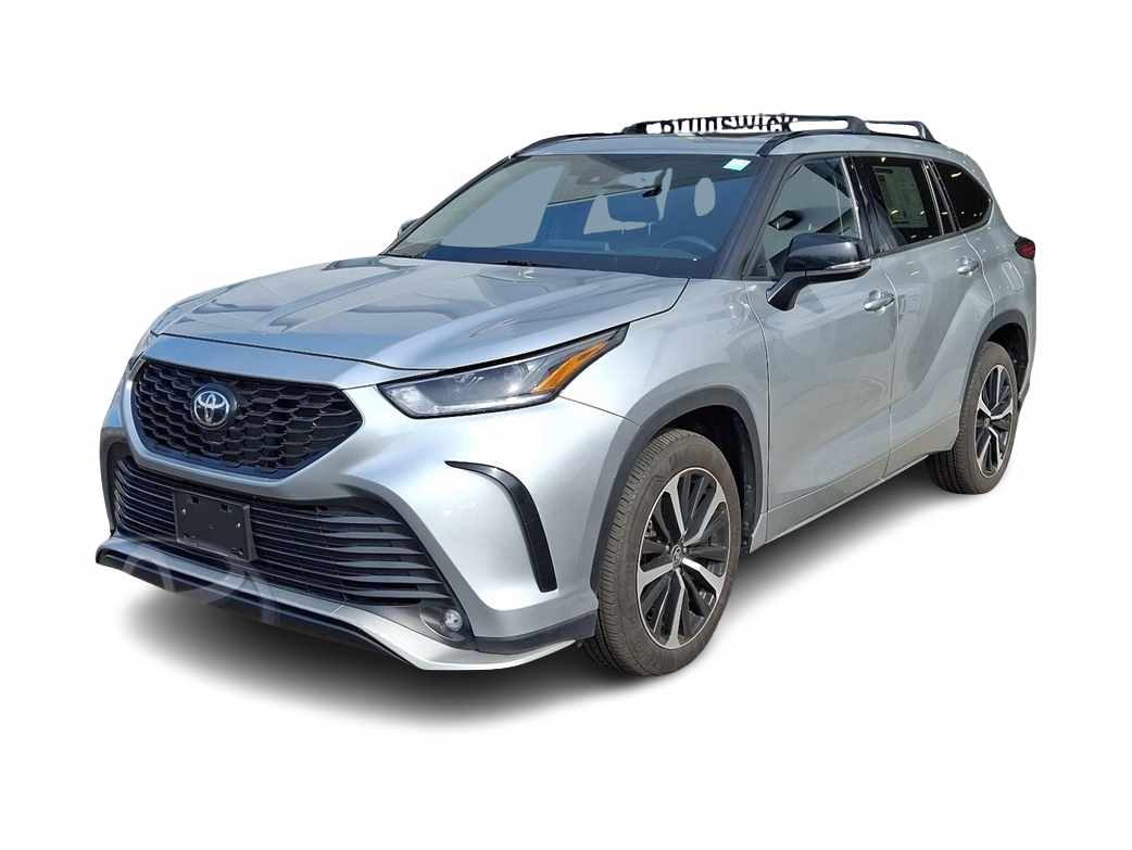 2022 Toyota Highlander XSE Hero Image