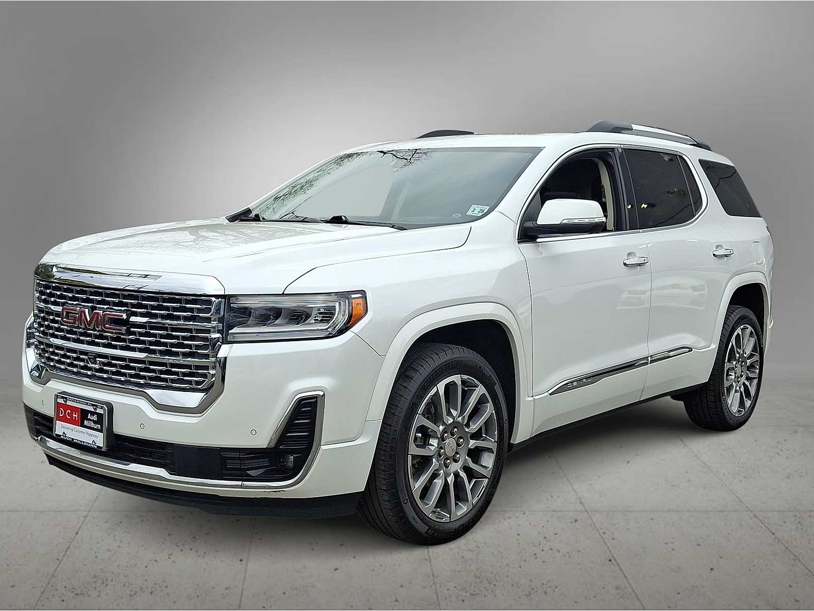 2023 GMC Acadia Denali's photo