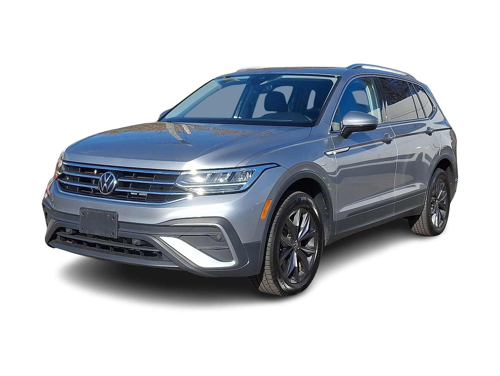 Thumbnail: 2023 Volkswagen Tiguan - 1
