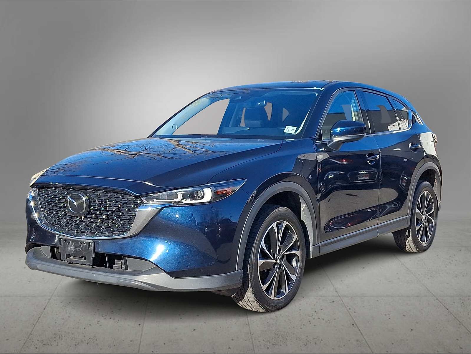 2023 Mazda CX-5 S Premium package's photo