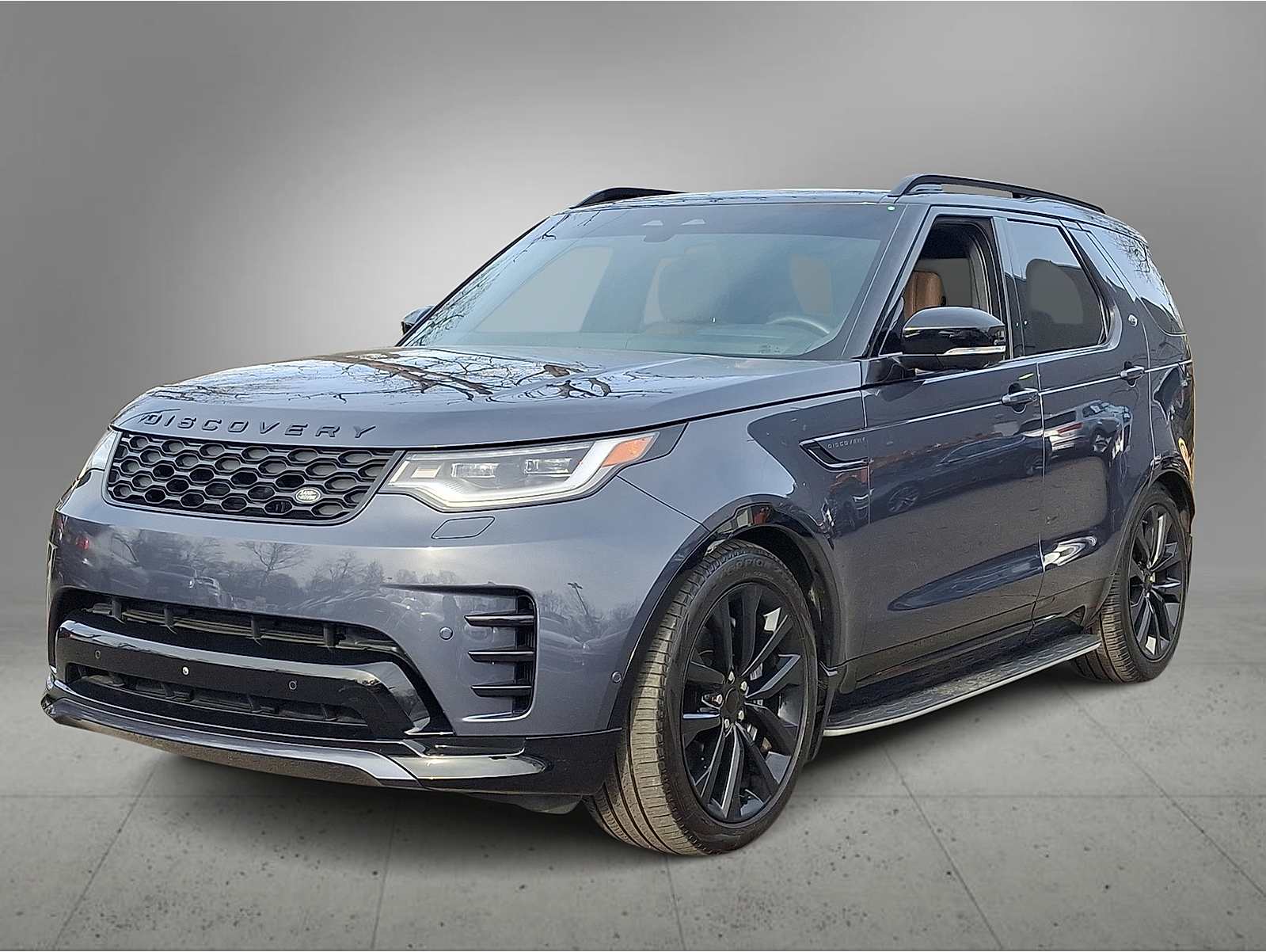 2024 Land Rover Discovery Dynamic SE's photo