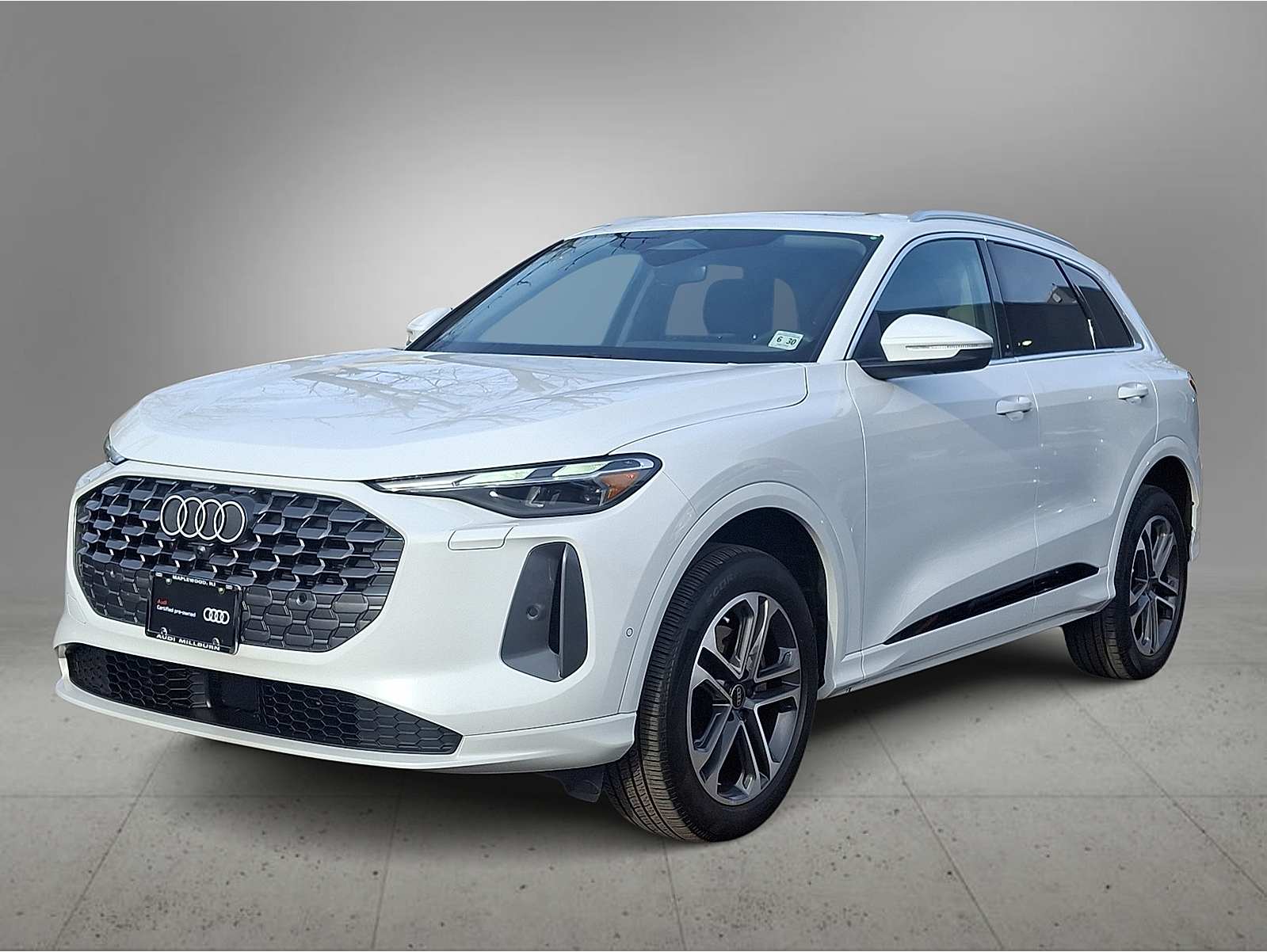 2025 Audi New Q5 Premium's photo