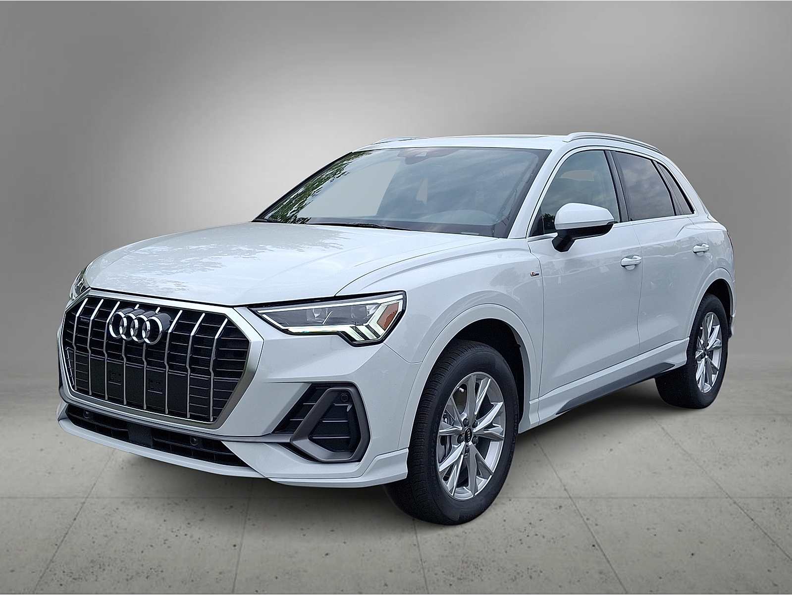 2025 Audi Q3 S Line Premium's photo