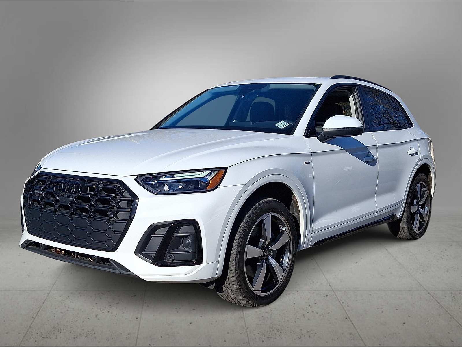 2022 Audi Q5 Premium Plus's photo