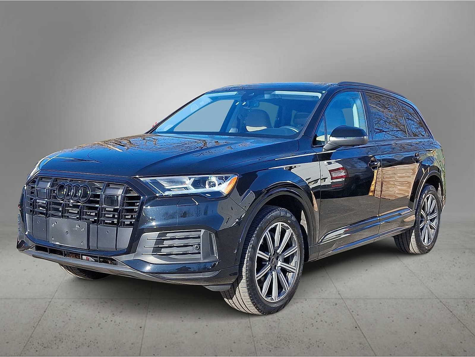 2023 Audi Q7 Premium Plus's photo