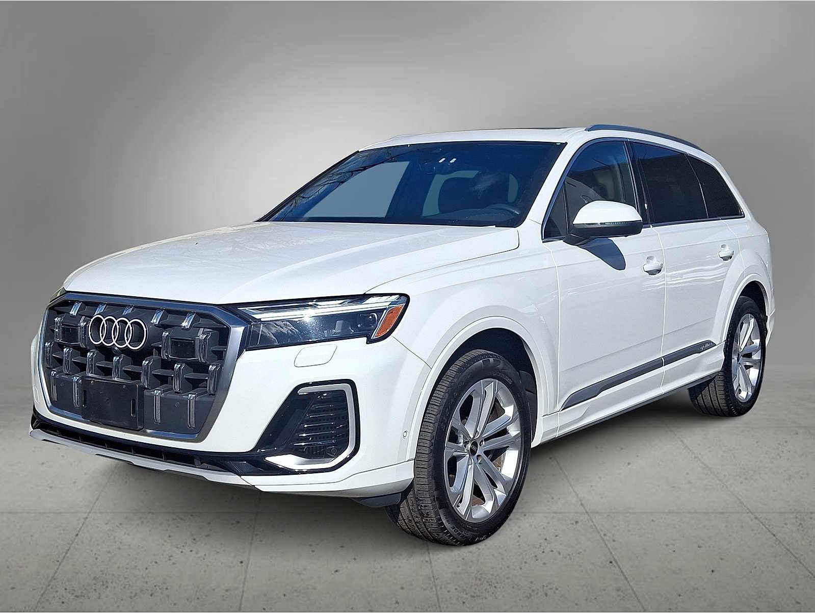 2025 Audi Q7 Premium Plus's photo
