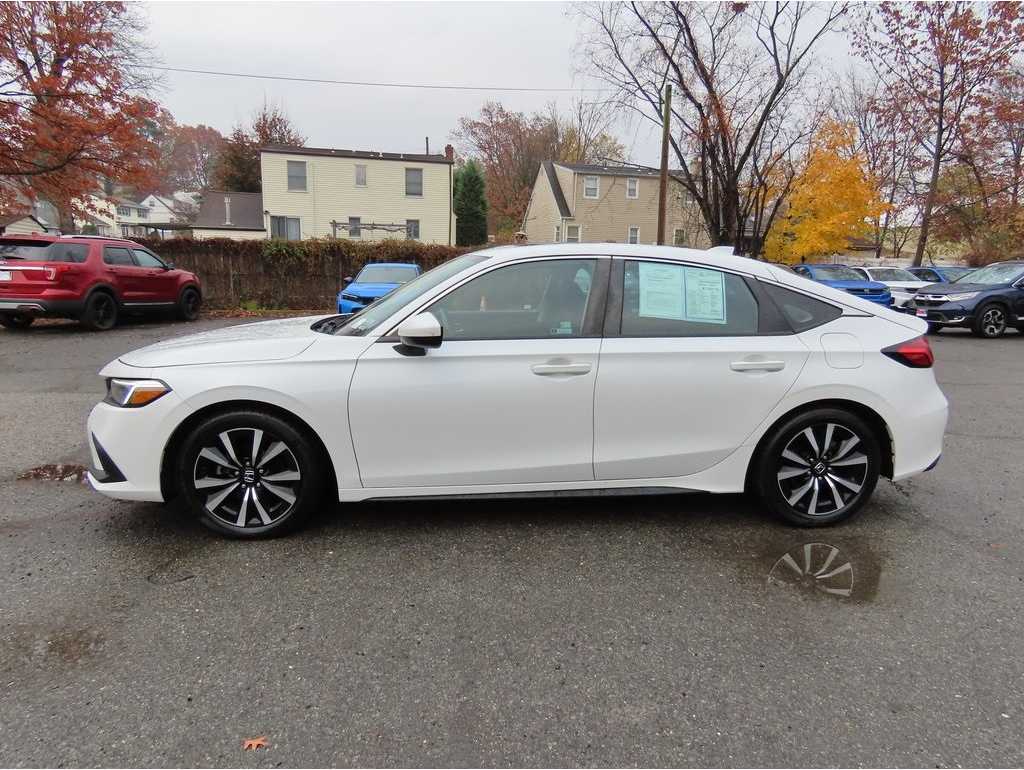 2022 Honda Civic Hatchback EX-L's photo