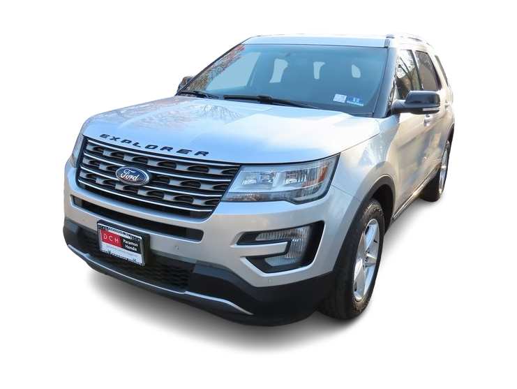 2016 Ford Explorer XLT Hero Image