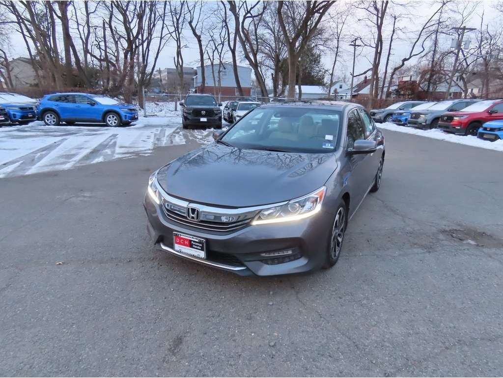 2017 Honda Accord EX's photo