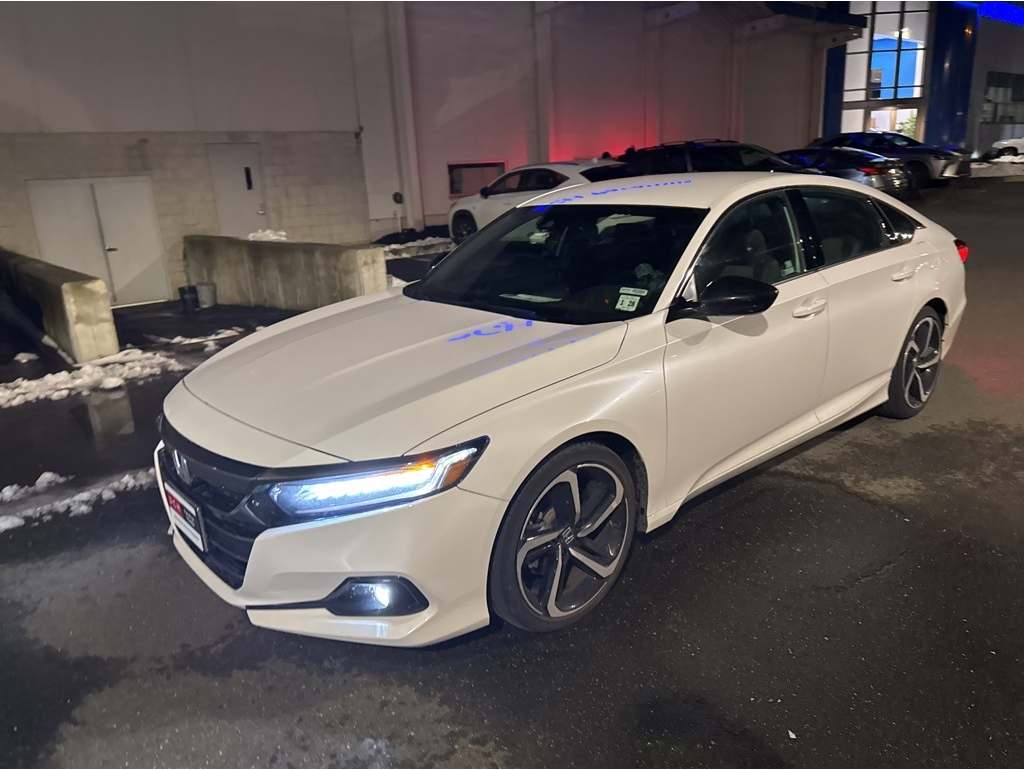 2022 Honda Accord Sport's photo