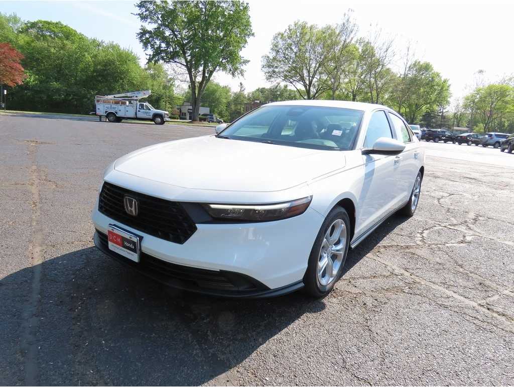 2025 Honda Accord LX's photo