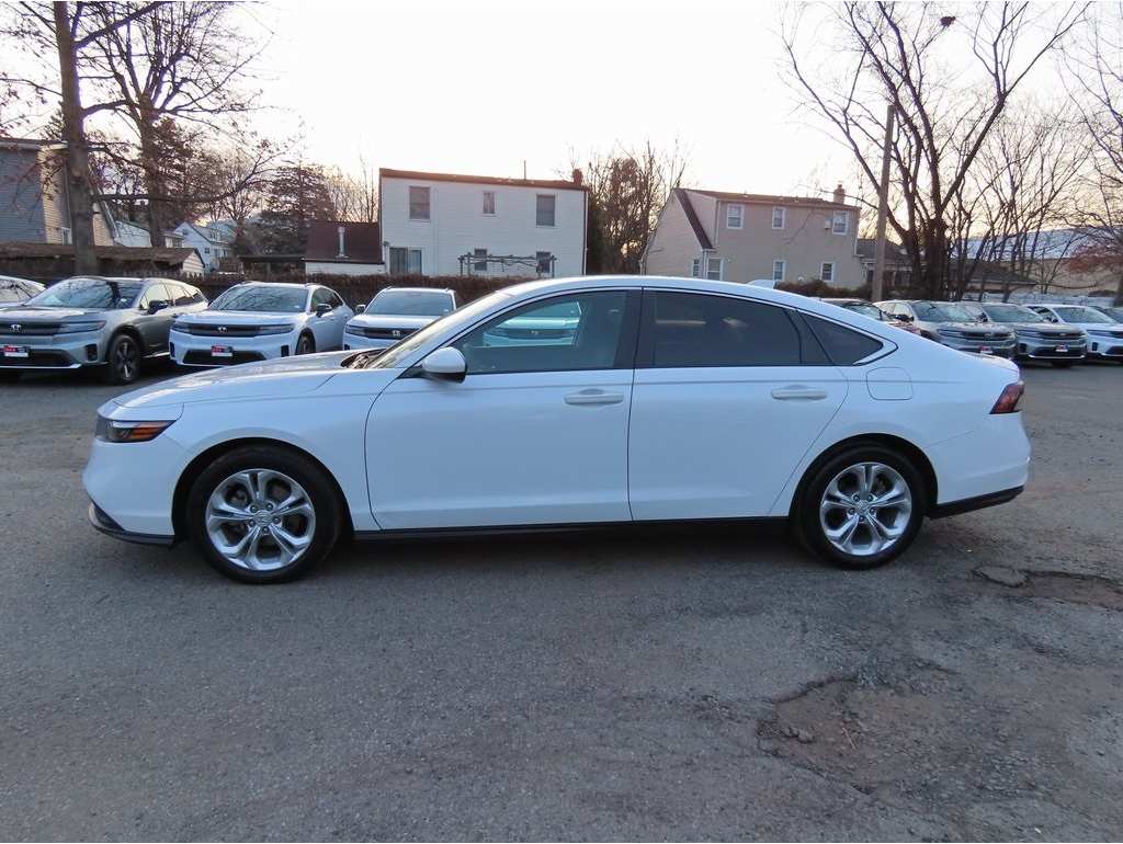 2023 Honda Accord LX's photo