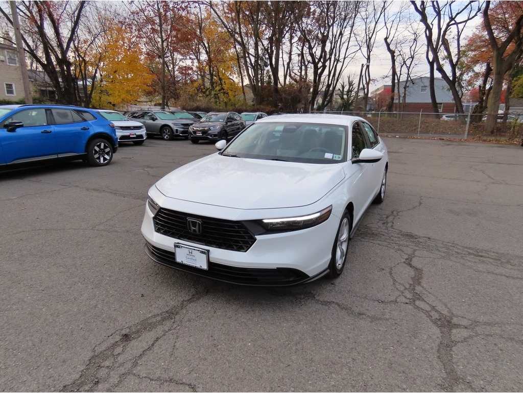 2023 Honda Accord LX's photo