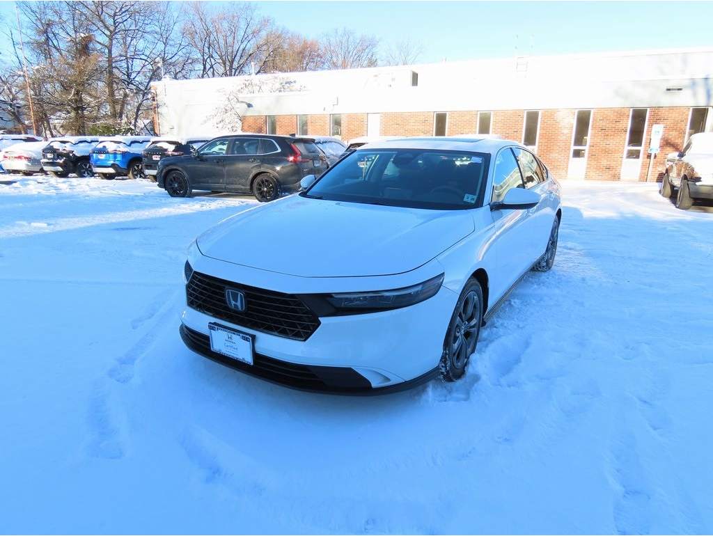 2023 Honda Accord EX's photo