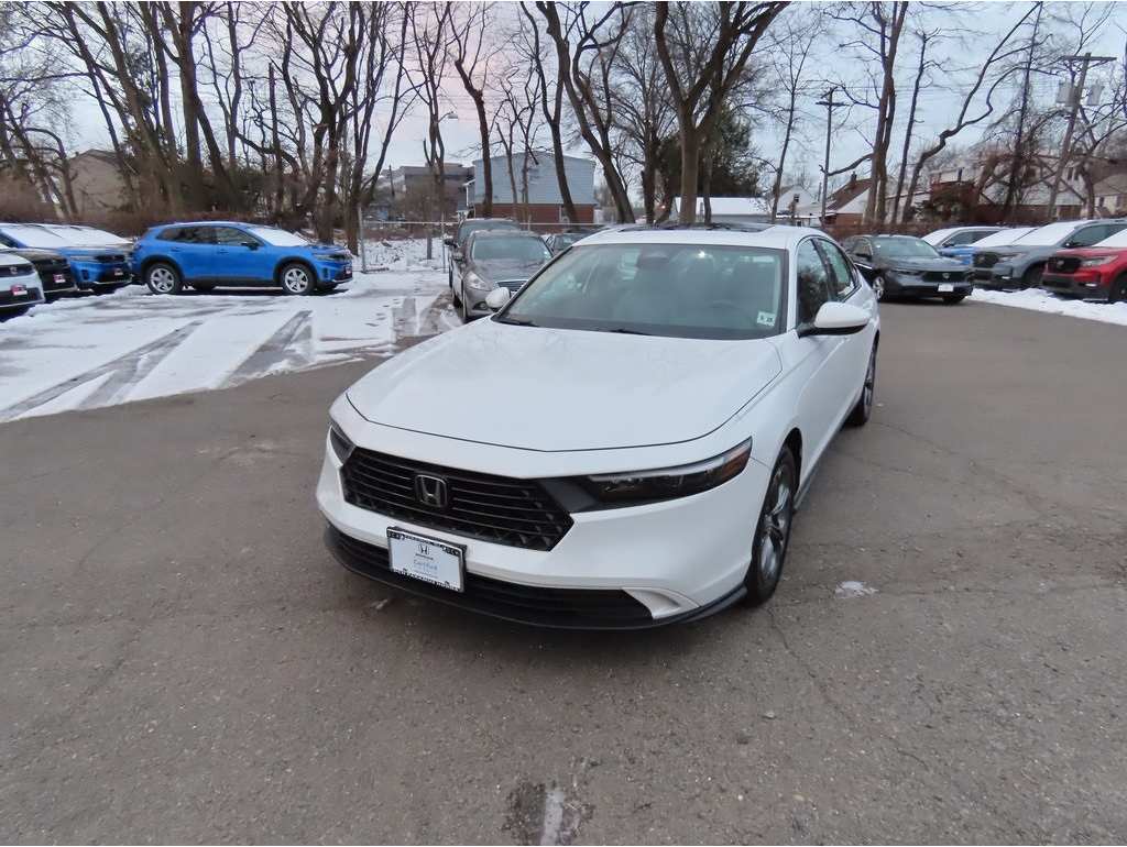 2023 Honda Accord EX's photo