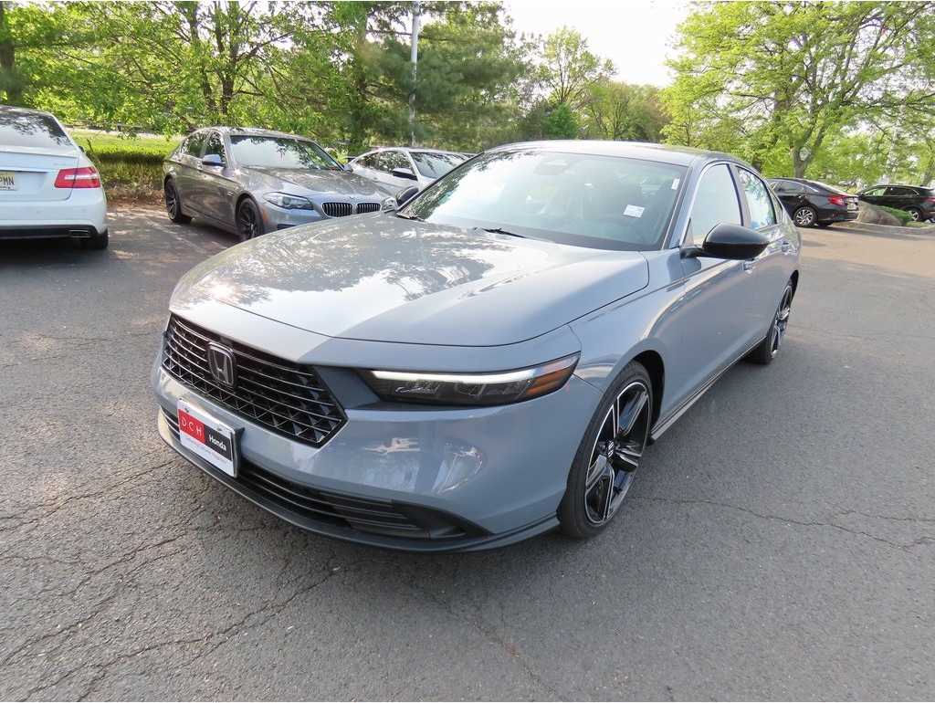 2025 Honda Accord Hybrid Sport's photo