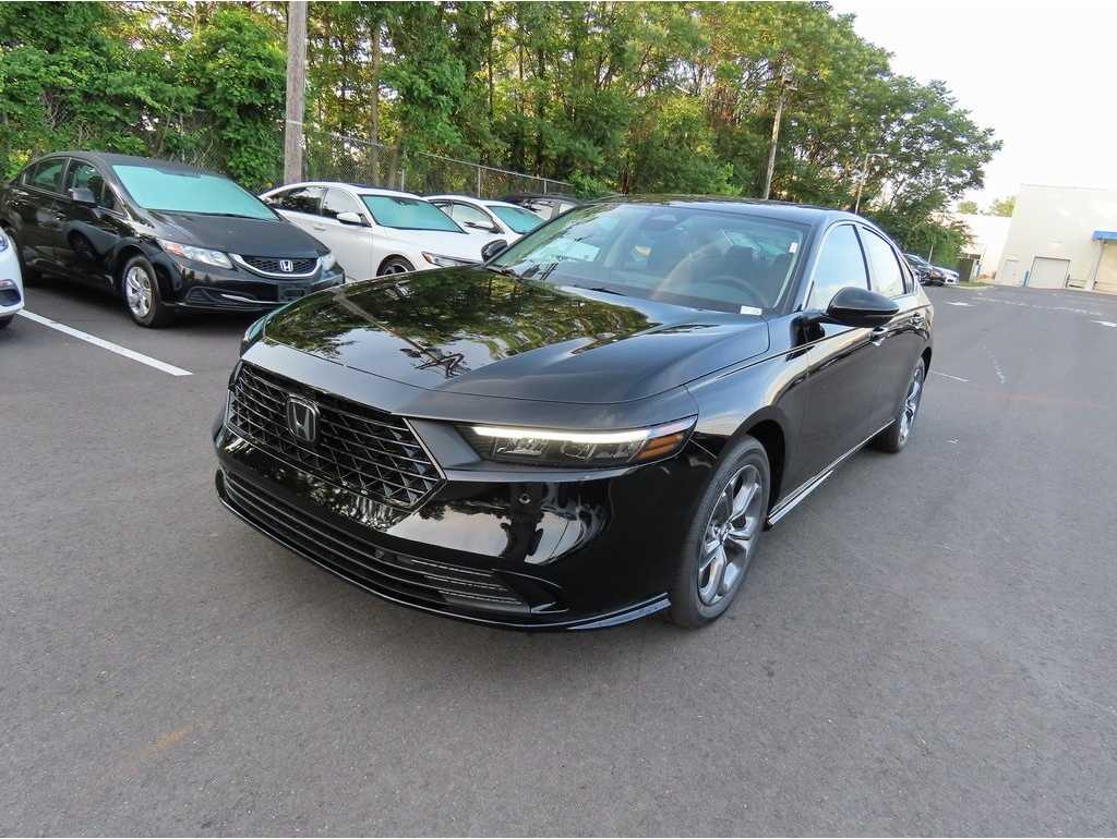 2025 Honda Accord Hybrid EX-L's photo