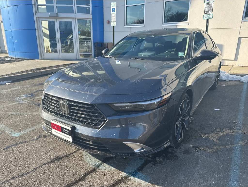 2023 Honda Accord Hybrid Touring's photo