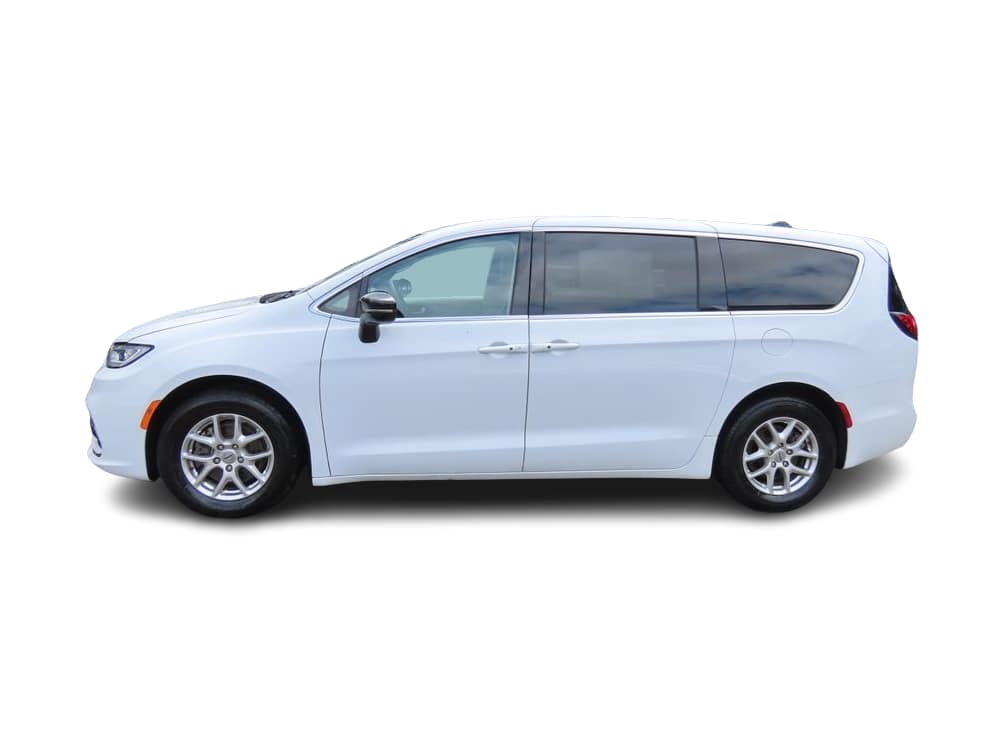 Thumbnail: 2024 Chrysler Pacifica - 1