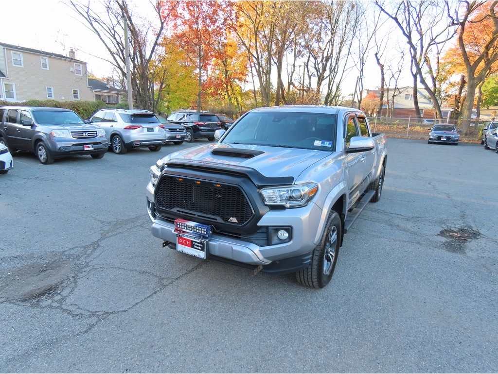 2019 Toyota Tacoma TRD Sport's photo