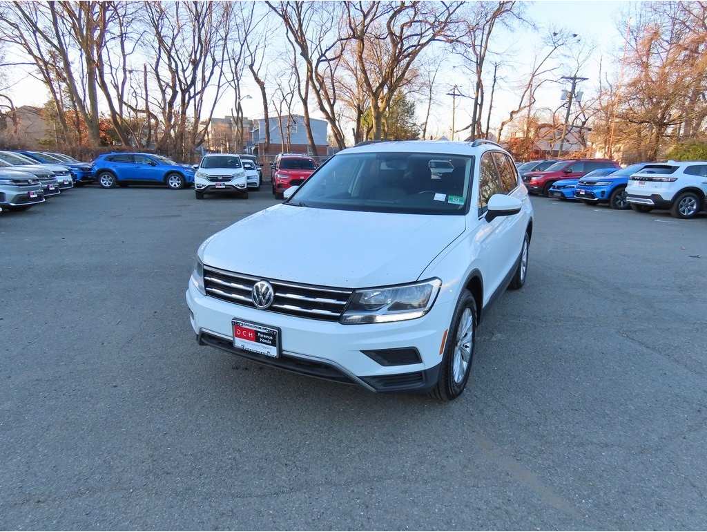 2019 Volkswagen Tiguan SE's photo