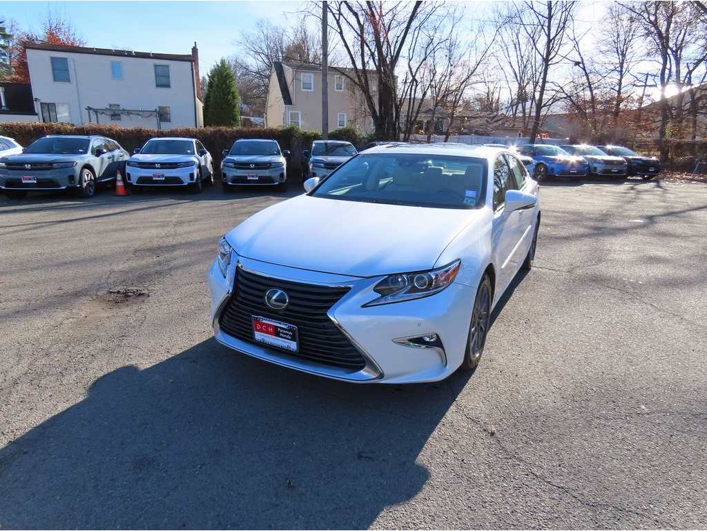 2018 Lexus ES 350's photo