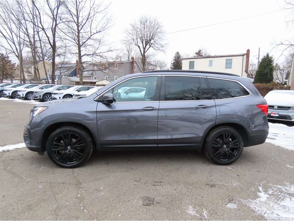 2022 Honda Pilot SE's photo