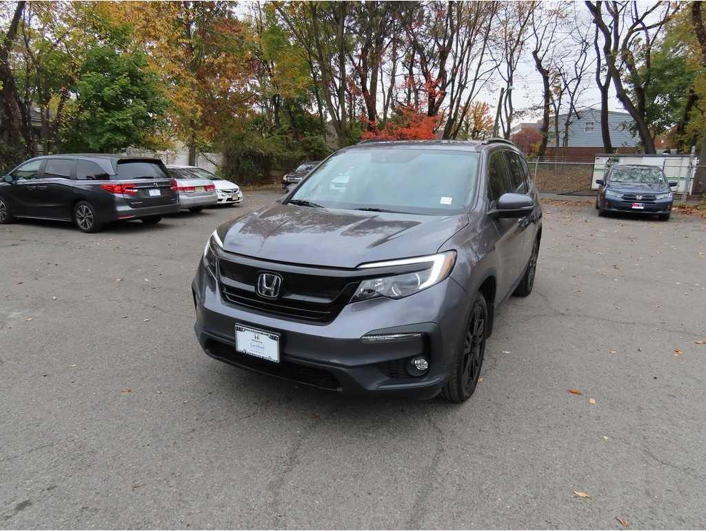 2022 Honda Pilot SE's photo