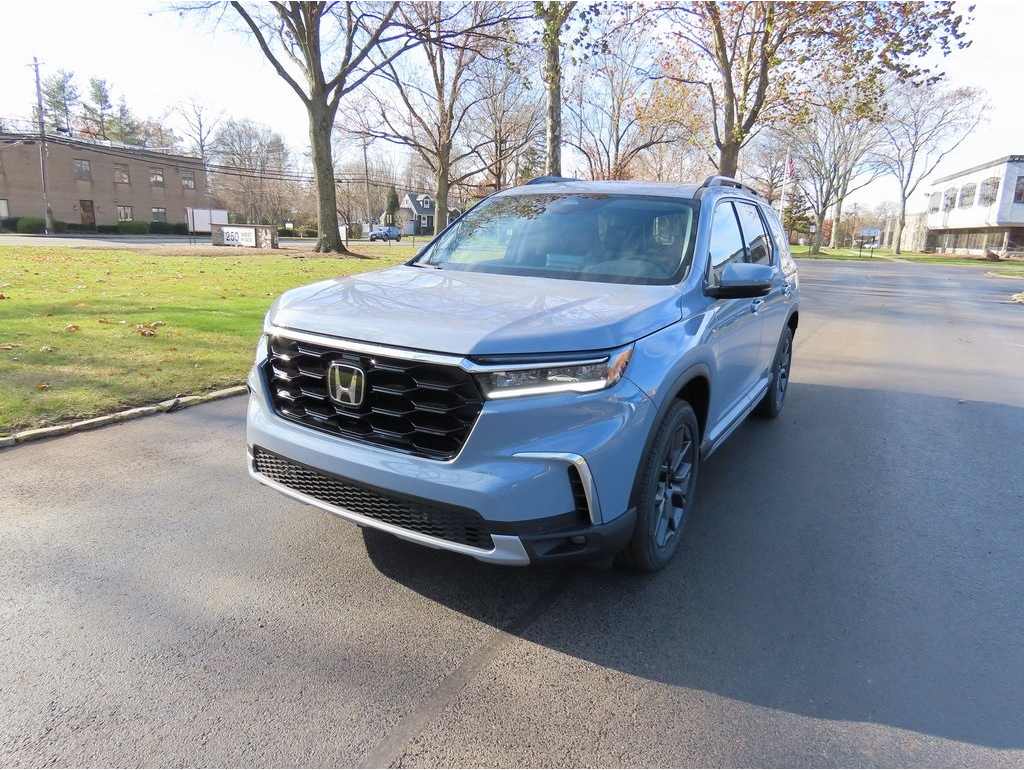 2025 Honda Pilot Touring's photo