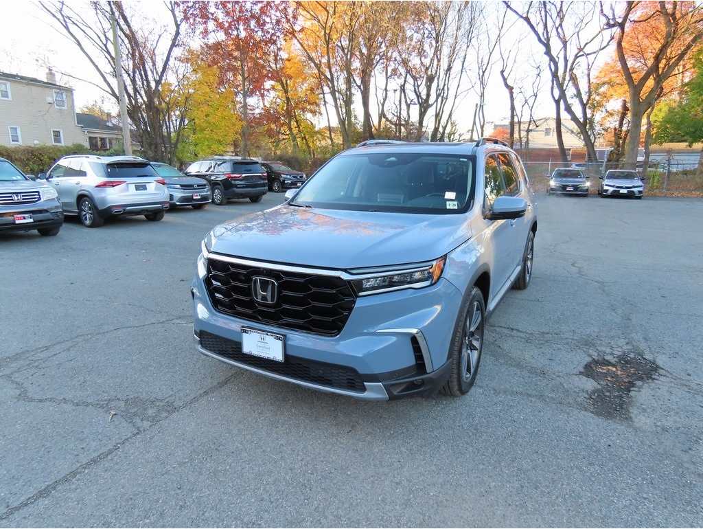 2023 Honda Pilot Elite's photo